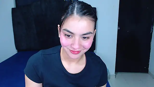 Ariel Zeo1 online show from April 4, 2026, 7:44 pm