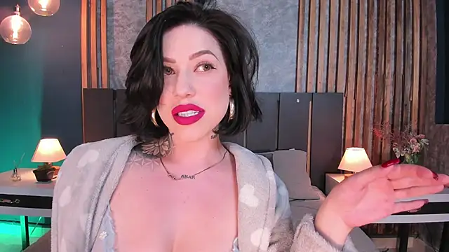 Hannah Borbon online show from March 7, 2025, 7:41 am