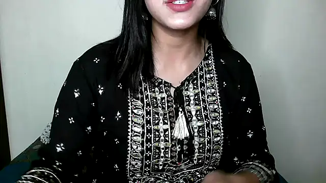 Snapshot of Princess_noorjahan chatting on December 27, 2024, 9:11 pm Princess noorjahan online show from December 27, 2024, 9:11 pm