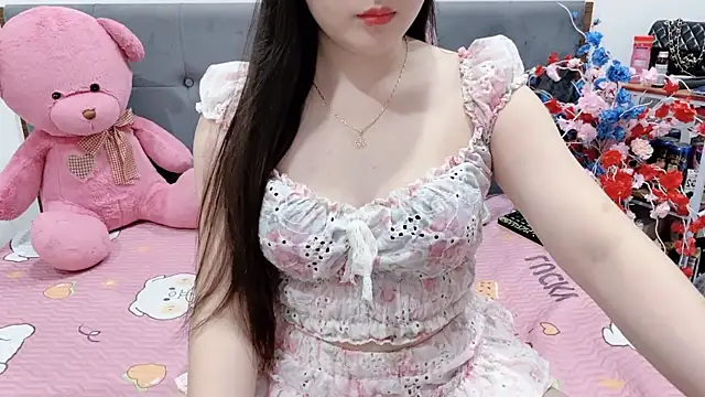 Snapshot of Funikio chatting on April 22, 2026, 1:19 am Funikio online show from April 22, 2026, 1:19 am