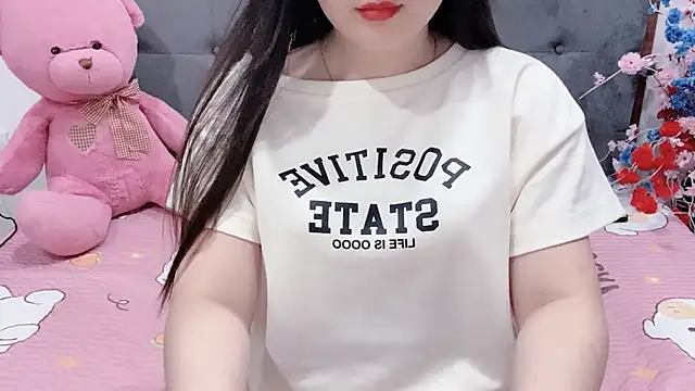 Snapshot of Funikio chatting on April 25, 2026, 1:36 pm Funikio online show from April 25, 2026, 1:36 pm