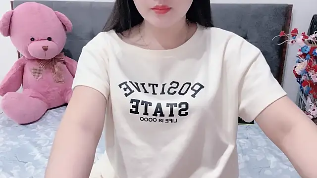 Snapshot of Funikio chatting on May 13, 2026, 1:25 am Funikio online show from May 13, 2026, 1:25 am