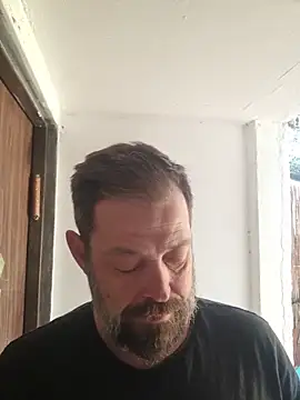 zefside42 online show from December 5, 2025, 7:50 am