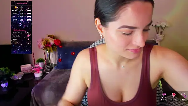 Snapshot of Camilla__one__ chatting on February 5, 2025, 8:00 am Camilla one online show from February 5, 2025, 8:00 am