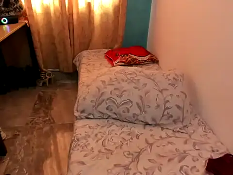 MonicaGarcia  online show from January 7, 2025, 5:09 pm