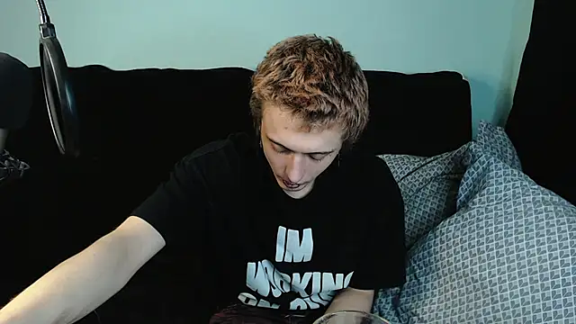 axxxturel online show from December 2, 2024, 8:44 pm