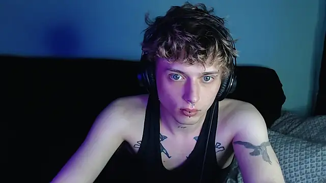 axxxturel online show from March 18, 2025, 2:36 am