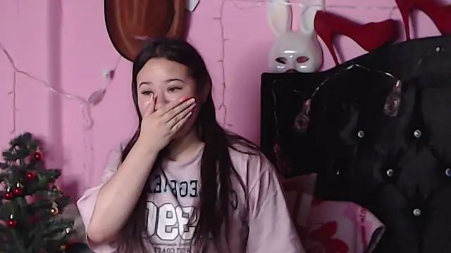 NikkiRous  online show from January 12, 2025, 1:16 pm