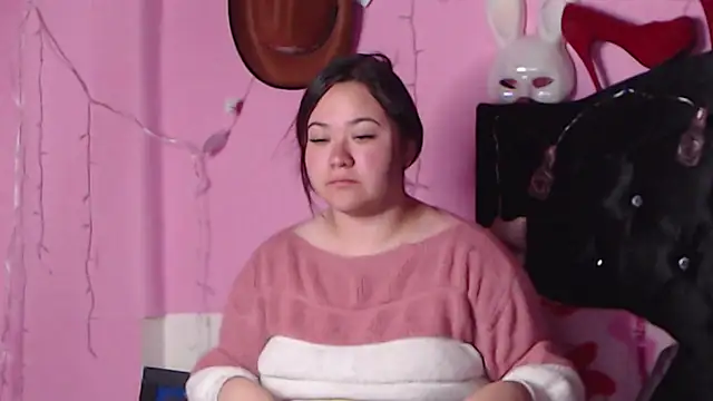 NikkiRous  online show from January 13, 2025, 4:51 pm