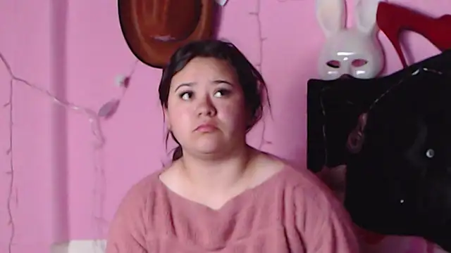 NikkiRous  online show from January 15, 2025, 2:02 pm