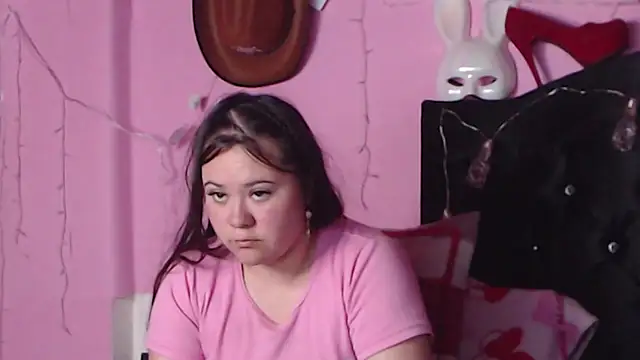 NikkiRous  online show from January 21, 2025, 4:27 pm