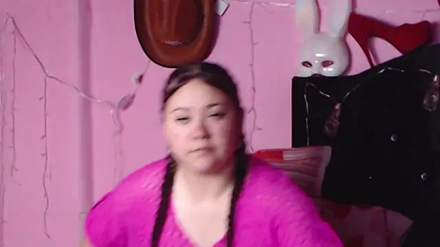 NikkiRous  online show from January 27, 2025, 4:43 pm