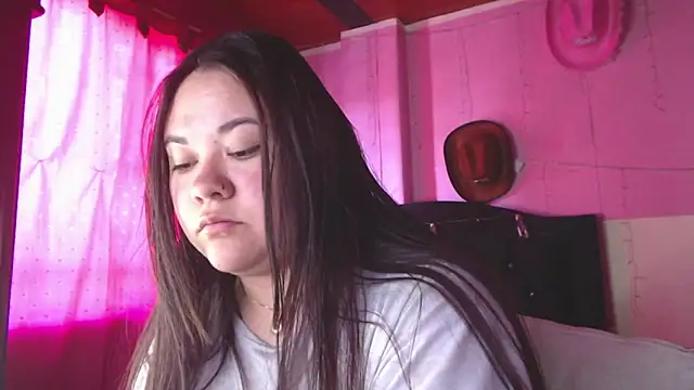 NikkiRous  online show from February 21, 2026, 1:12 pm