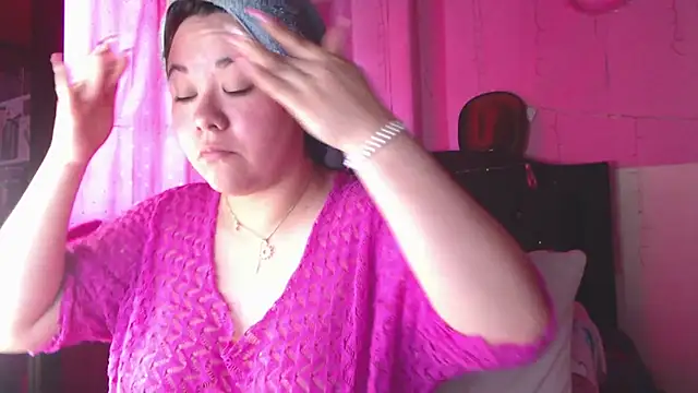 NikkiRous  online show from March 1, 2026, 2:19 pm