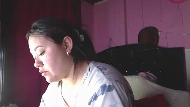 Snapshot of NikkiRous_ chatting on April 29, 2026, 3:43 am NikkiRous online show from April 29, 2026, 3:43 am