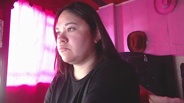 Snapshot of NikkiRous_ chatting on May 20, 2026, 1:50 pm NikkiRous online show from May 20, 2026, 1:50 pm