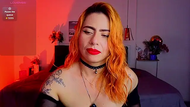 Snapshot of Dulce_charlottee chatting on October 7, 2025, 7:55 pm Dulce charlottee online show from October 7, 2025, 7:55 pm