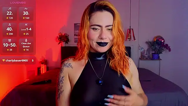 Snapshot of Dulce_charlottee chatting on October 8, 2025, 7:44 pm Dulce charlottee online show from October 8, 2025, 7:44 pm