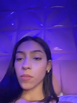 Ema azel online show from March 18, 2025, 1:42 pm