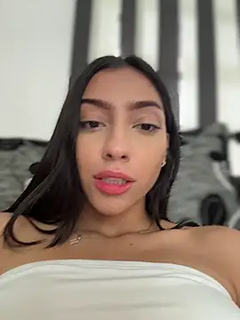 Snapshot of Ema_azel chatting on May 10, 2026, 12:32 pm Ema azel online show from May 10, 2026, 12:32 pm