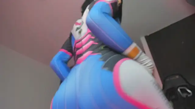 evaevanscute online show from February 25, 2025, 2:22 pm