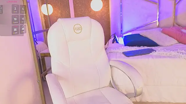 AilishBenson online show from February 14, 2026, 7:32 pm