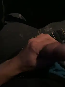 BIGWHITECOCKDOC36 online show from January 9, 2025, 5:54 pm