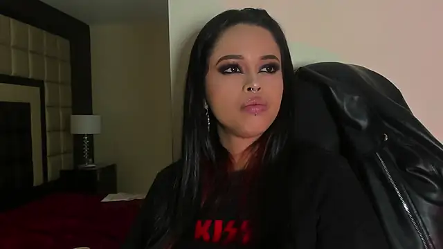 Snapshot of EvaaFoxxy1 chatting on January 8, 2025, 3:17 pm EvaaFoxxy1 online show from January 8, 2025, 3:17 pm