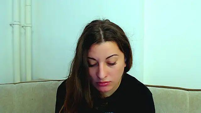 Helen Adams  online show from December 2, 2024, 8:09 am