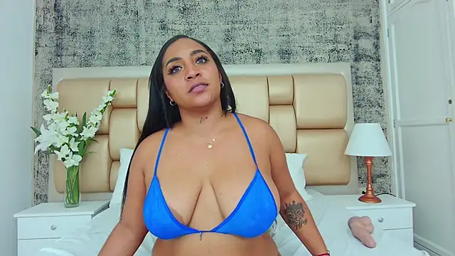 KateVenegas online show from March 2, 2025, 8:40 pm