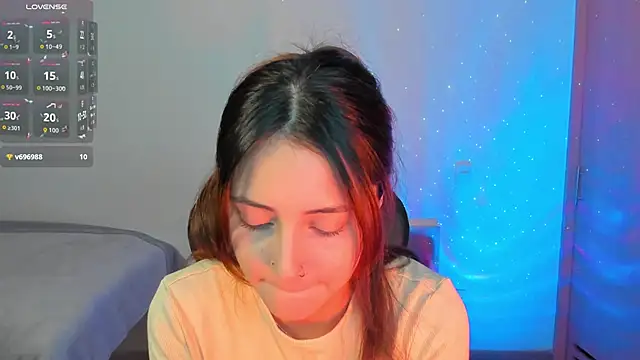 annie mora online show from September 24, 2025, 2:48 am