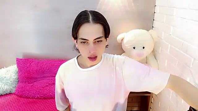 Daniela Pink  online show from September 29, 2025, 8:13 pm