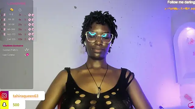 Snapshot of Tahira_21_ chatting on January 14, 2025, 6:49 pm Tahira 21 online show from January 14, 2025, 6:49 pm