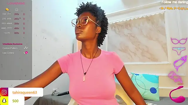 Snapshot of Tahira_21_ chatting on January 28, 2025, 7:21 pm Tahira 21 online show from January 28, 2025, 7:21 pm