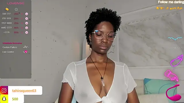 Snapshot of Tahira_21_ chatting on February 1, 2025, 10:23 pm Tahira 21 online show from February 1, 2025, 10:23 pm