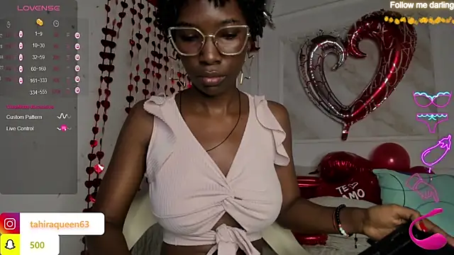 Snapshot of Tahira_21_ chatting on February 8, 2025, 7:38 pm Tahira 21 online show from February 8, 2025, 7:38 pm