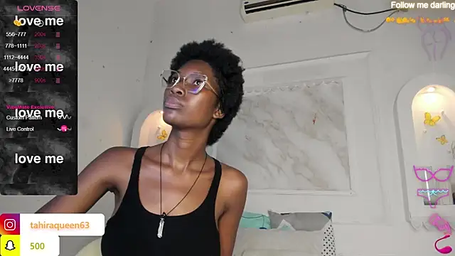 Snapshot of Tahira_21_ chatting on February 25, 2025, 7:14 pm Tahira 21 online show from February 25, 2025, 7:14 pm