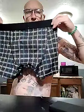 Snapshot of Smurfschmidt chatting on February 2, 2025, 2:59 am Smurfschmidt online show from February 2, 2025, 2:59 am