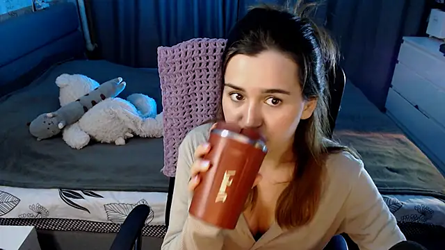 Snapshot of KiraYammy chatting on December 11, 2024, 10:06 pm KiraYammy online show from December 11, 2024, 10:06 pm