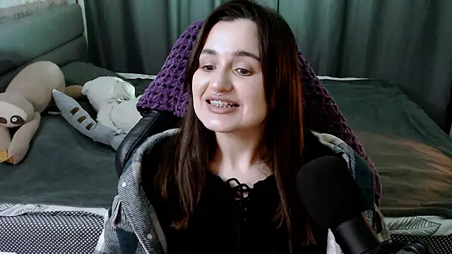 Snapshot of KiraYammy chatting on February 14, 2025, 2:54 pm KiraYammy online show from February 14, 2025, 2:54 pm