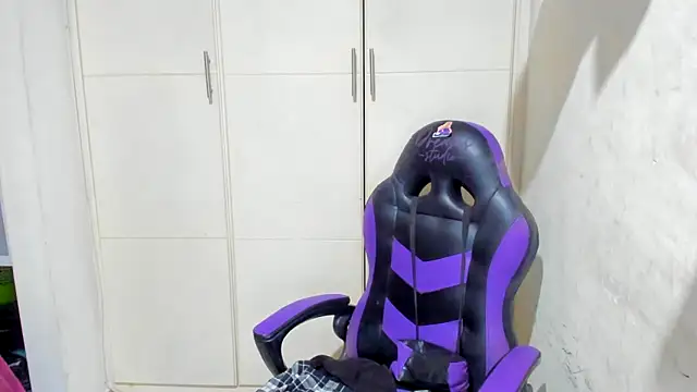 barbara anal squirt  online show from February 3, 2025, 3:42 am