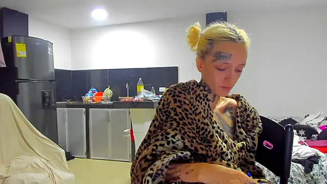 barbara anal squirt  online show from March 12, 2025, 5:35 am