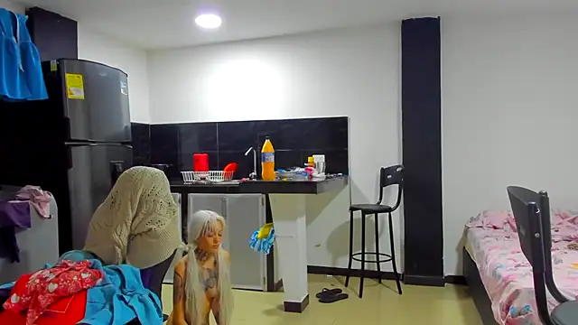 barbara anal squirt  online show from March 21, 2025, 9:45 pm