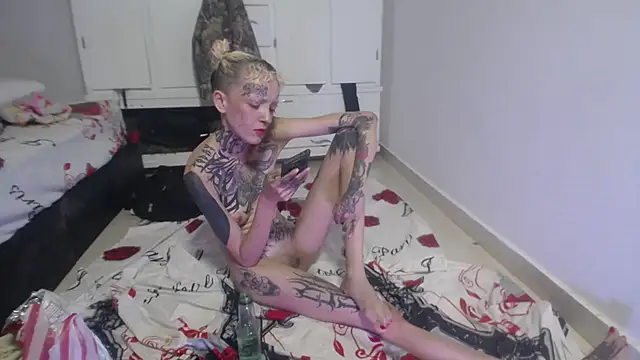 barbara anal squirt  online show from October 27, 2025, 2:54 pm