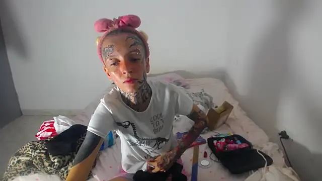 Snapshot of barbara_anal_squirt_ chatting on April 28, 2026, 7:19 pm barbara anal squirt online show from April 28, 2026, 7:19 pm