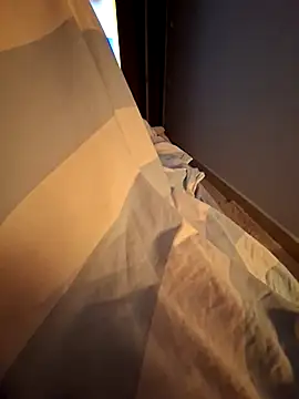 aubade246 online show from September 23, 2025, 5:54 am