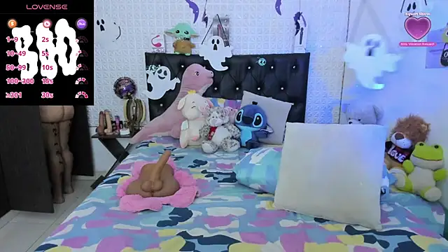 redgirlofficial online show from October 14, 2025, 11:38 pm