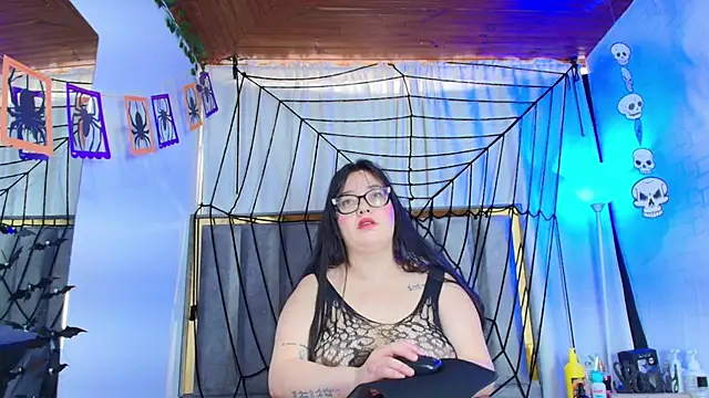 Zoe Curvy online show from October 25, 2025, 12:34 pm