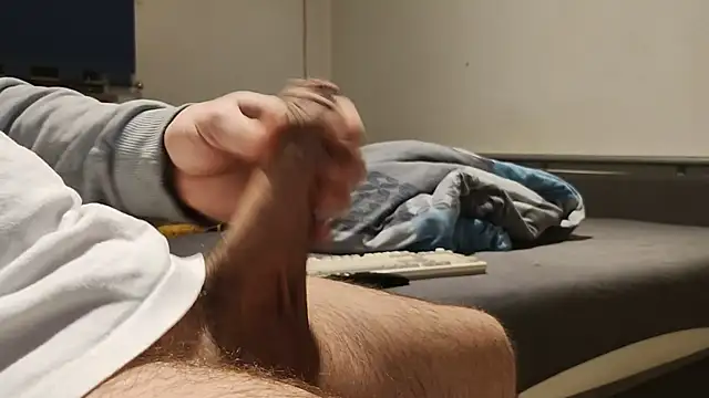 Alphapimmelchen online show from February 12, 2025, 4:33 pm