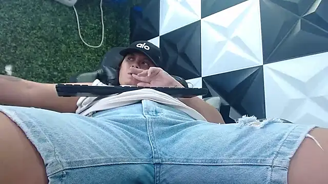 snowflake xxx online show from March 19, 2025, 1:21 am